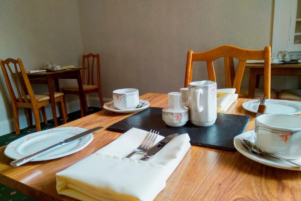 The Laurels Guest House Blairgowrie and Rattray ภายนอก รูปภาพ
