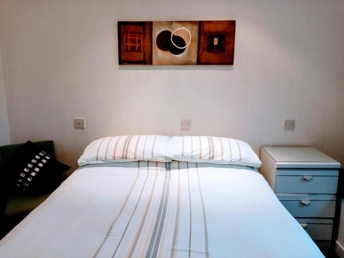 The Laurels Guest House Blairgowrie and Rattray ภายนอก รูปภาพ
